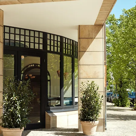 The Hoxton Charlottenburg Hotel *